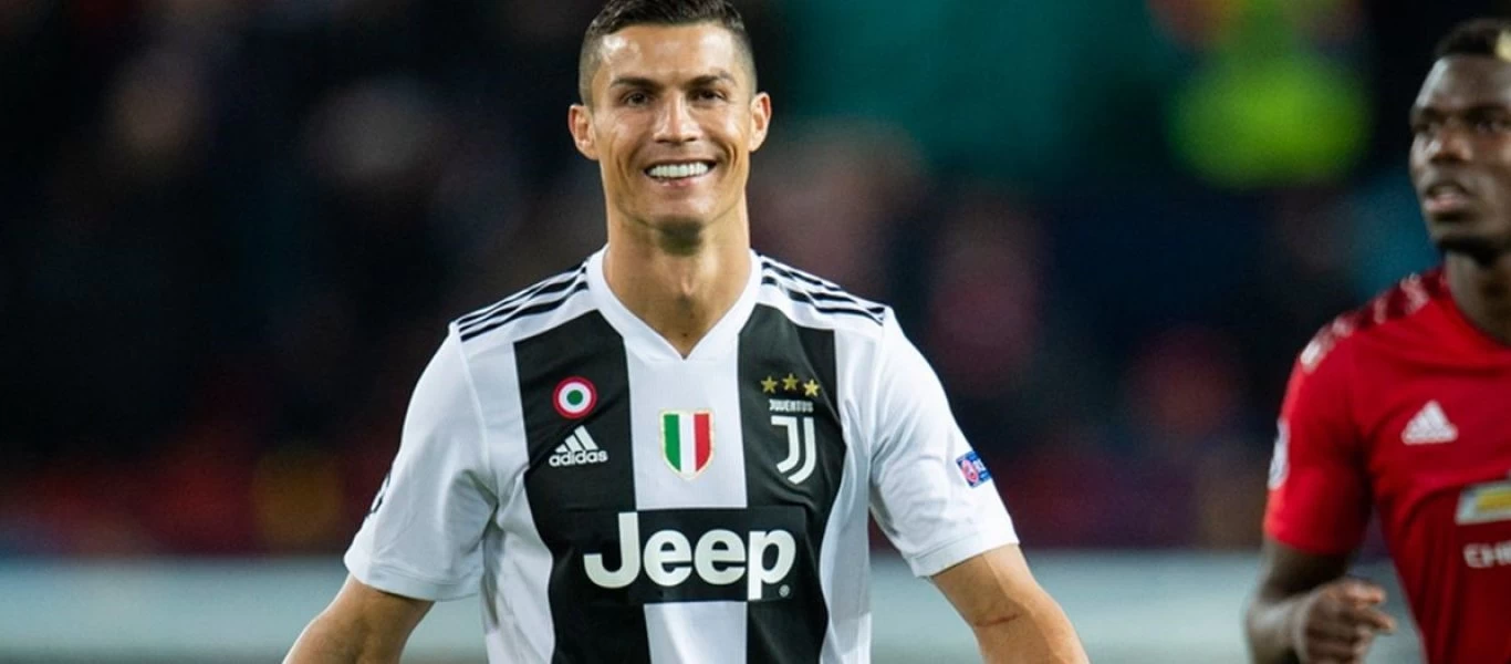 Κριστιάνο Ρονάλντο: Έστειλε δώρο σε θαυμάστρια του... μια μπάλα (βίντεο)